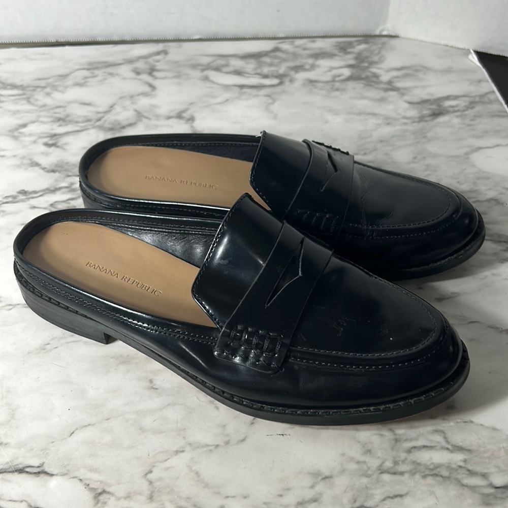 Banana Republic patent leather Classic slide flat penny loafer shoes size 7